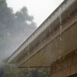外壁の劣化や雨漏りの原因「雨どいの詰まり」には要注意！